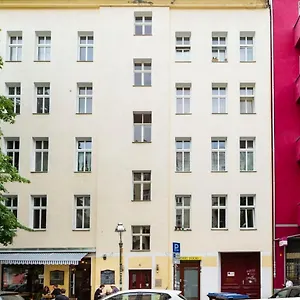  Apartment Cosy Three Br Two Bth Ac Self Checkin Street Parking Deutschland